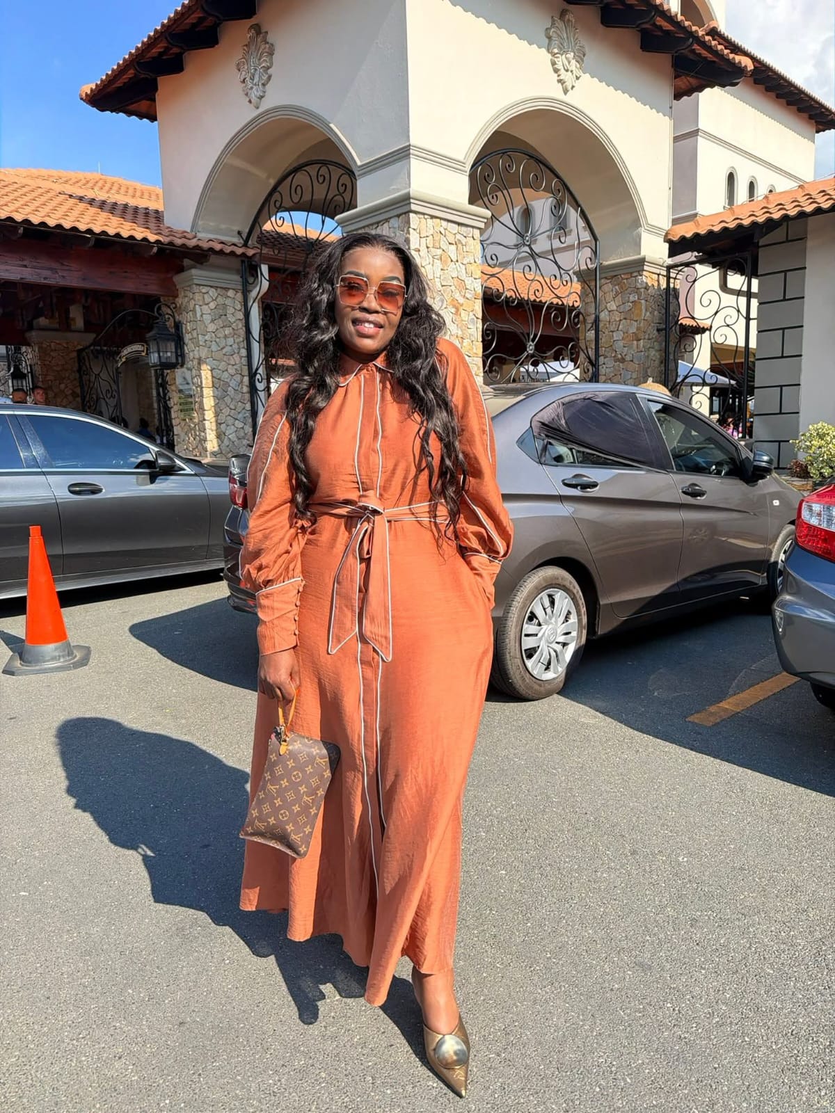 Delphine sugar mummy in Ngong Road Nairobi seeking discreet serious relationship