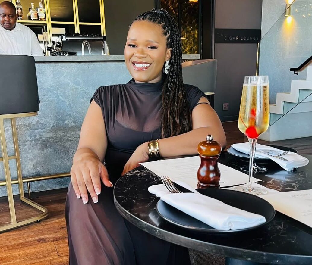 Gloria sugar mummy in Free Area Nakuru seeking age-gap dating