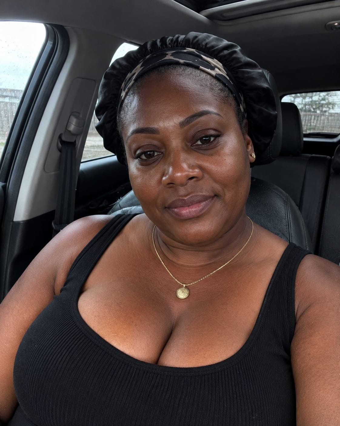 Annette Sugar Mama in Shanzu looking for a genuine young man.
